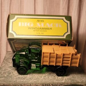 Avon Green and Tan Decor Accents